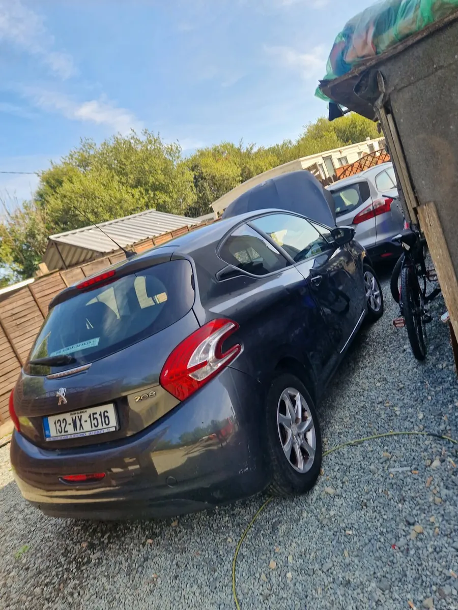 131 Peugeot 208 2 door - Image 5