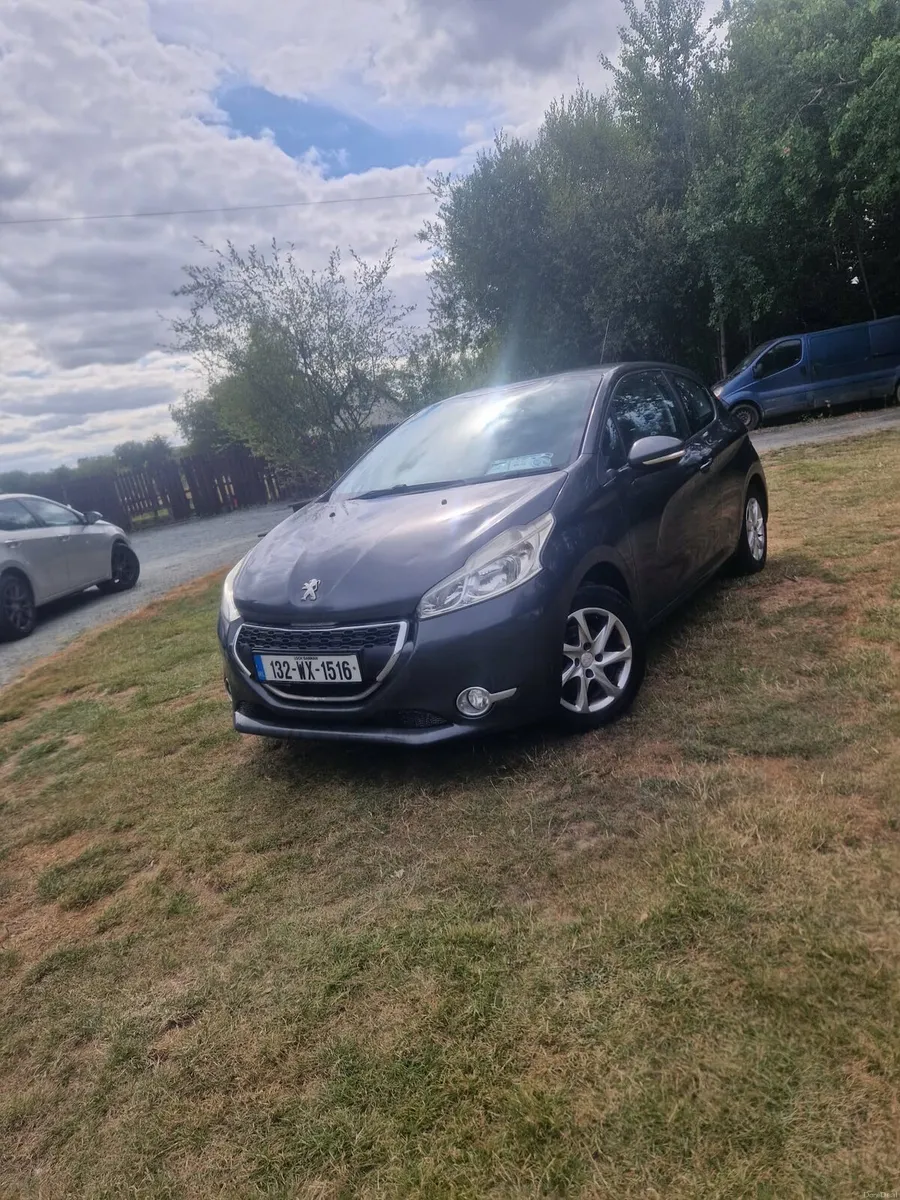 131 Peugeot 208 2 door - Image 2