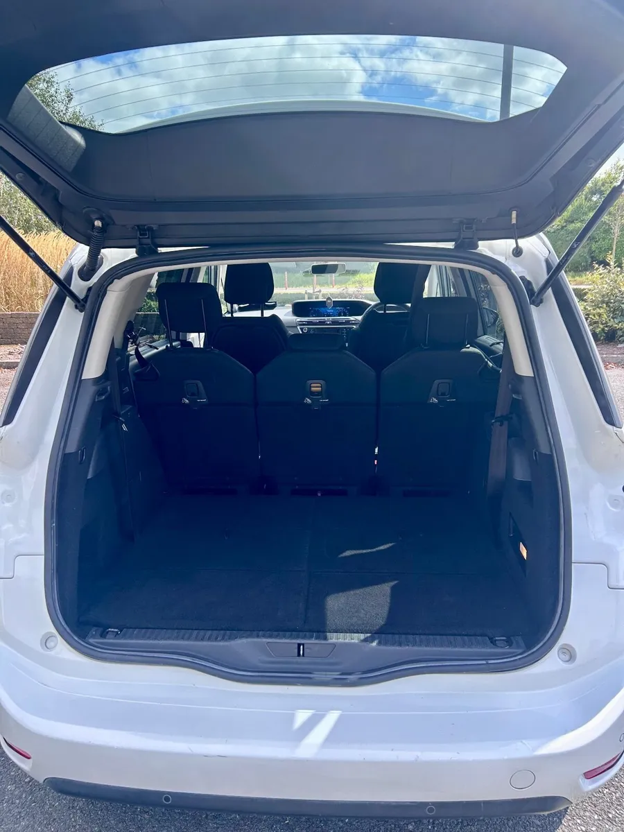 Citroen C4 Grand Picasso 1.6HDI EXCLUSIVE - Image 2