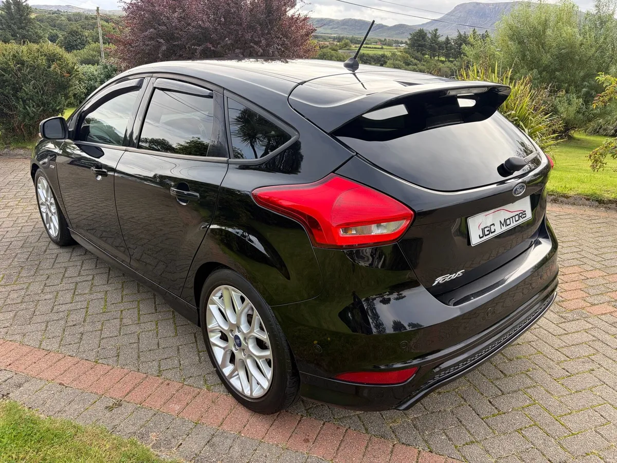 172 FORD FOCUS ST-LINE - Image 3