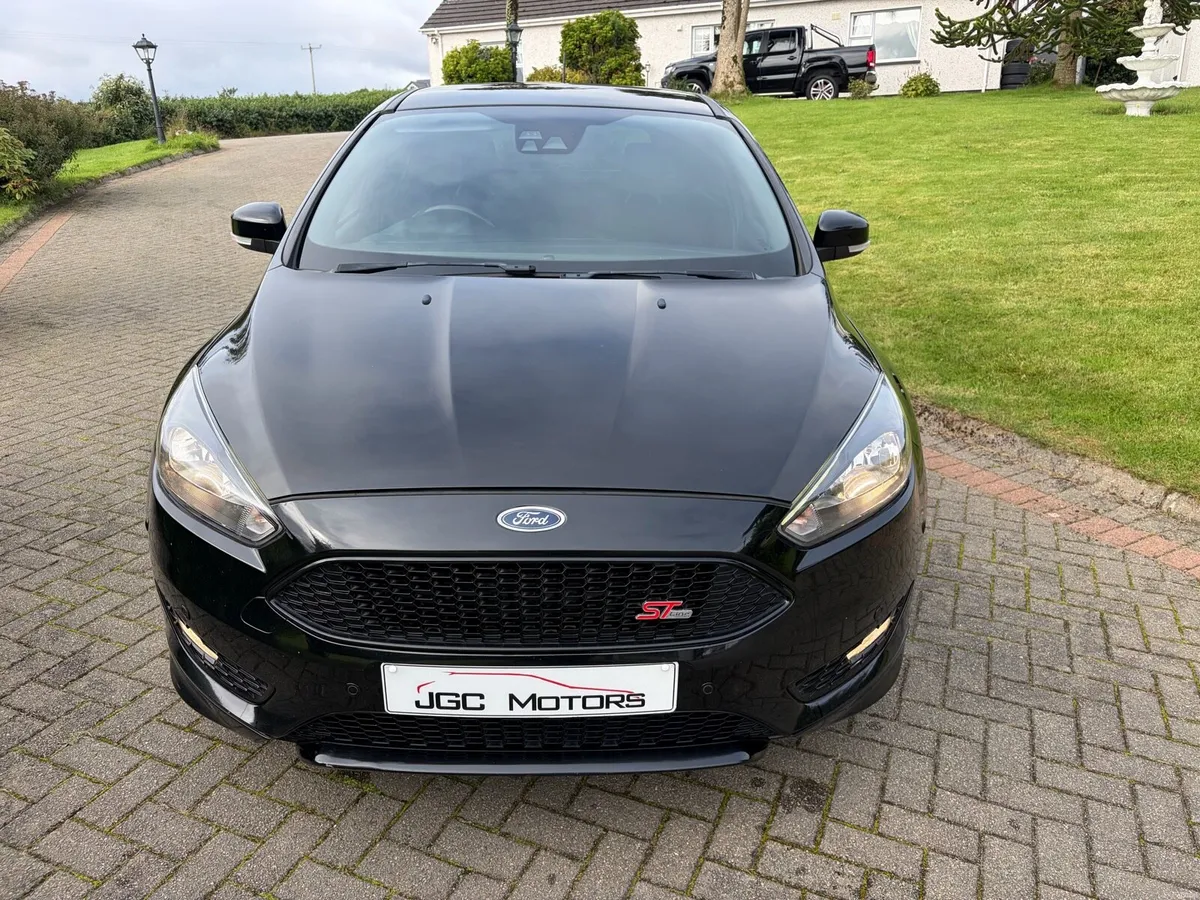 172 FORD FOCUS ST-LINE - Image 5