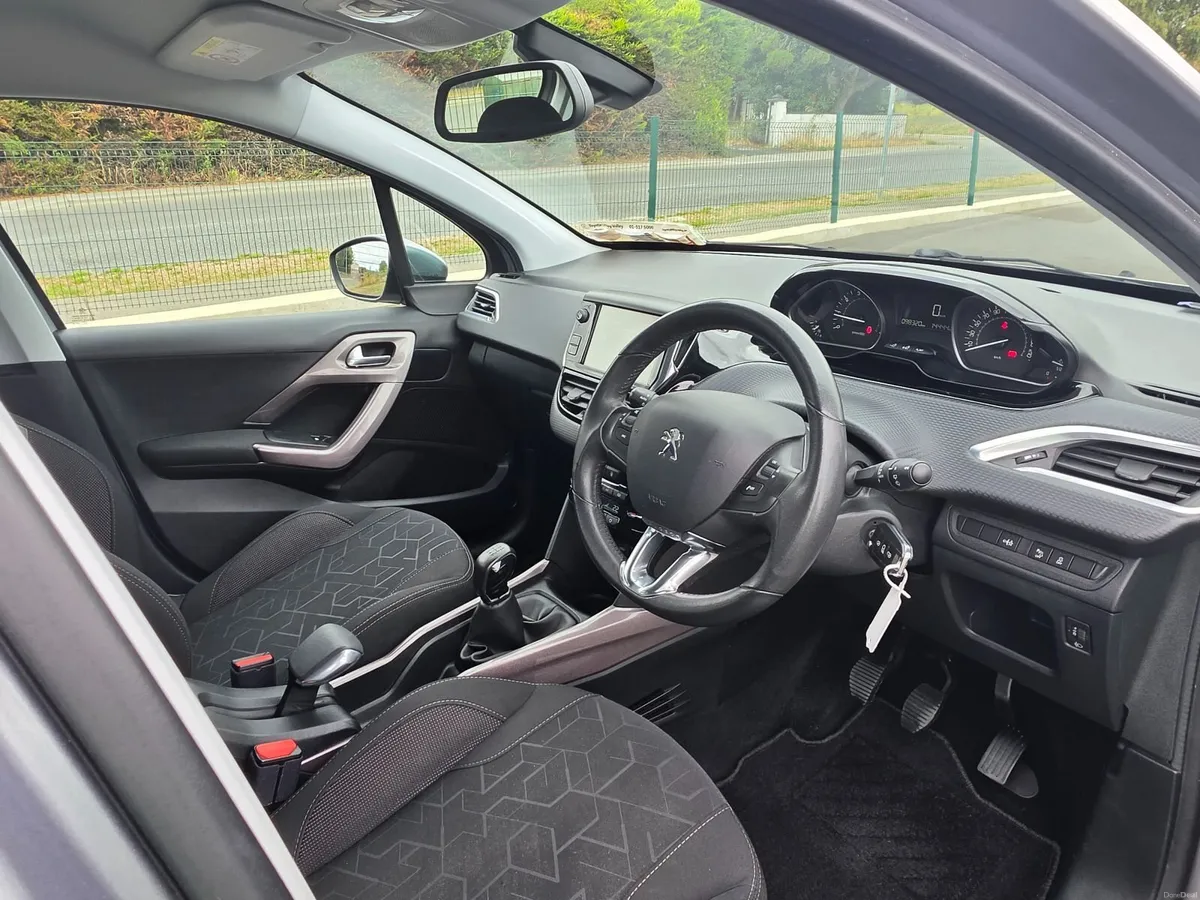 Peugeot 2008 1.2 PureTech ✅️NEW NCT - Image 2