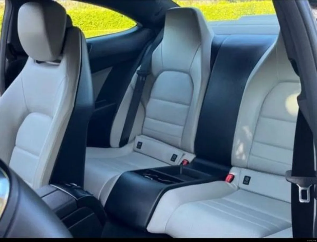 Mercedes-Benz C-Class 2012 - Image 6