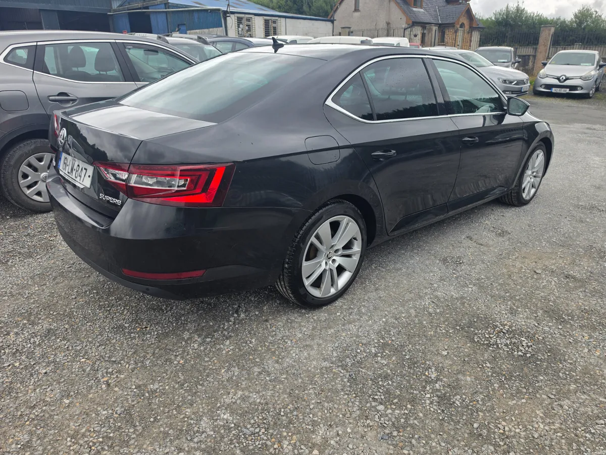 Skoda Superb 2016 - Image 5