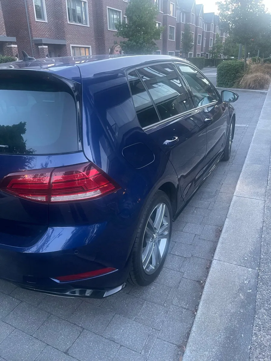 Volkswagen Golf - Image 4