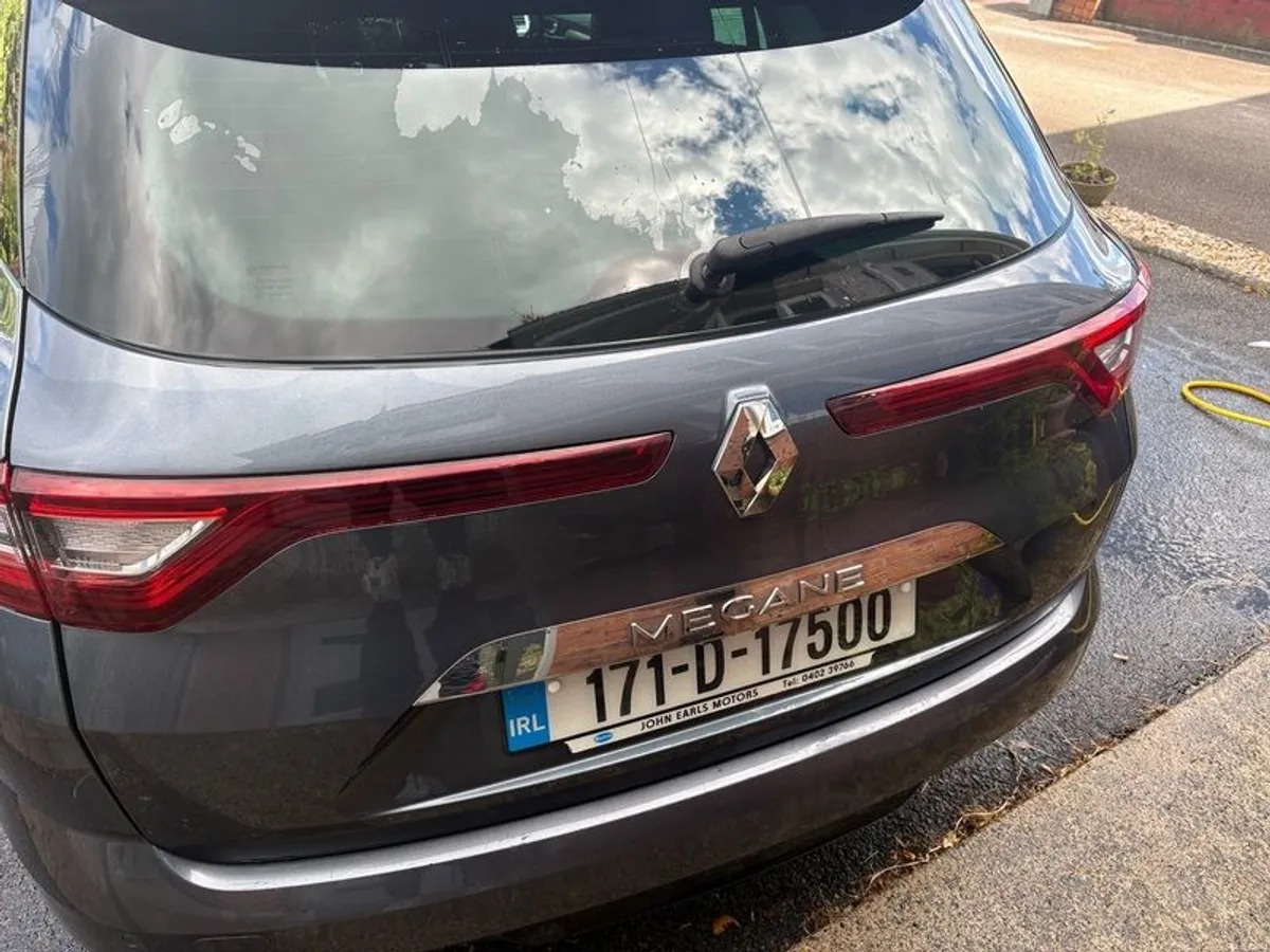 2017 Renault Megane Tourer Dynamique - Image 3