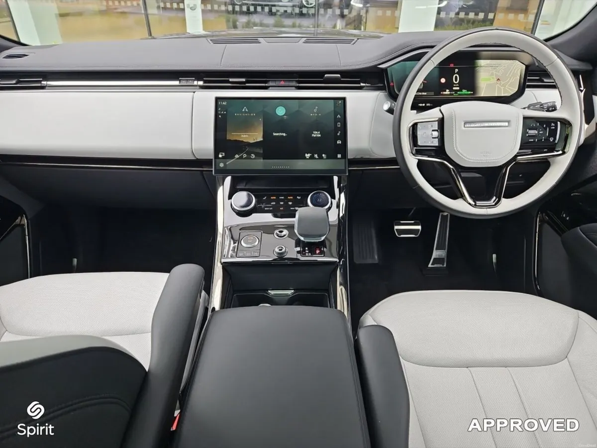 Land Rover Range Rover Sport 3.0 PHEV Dynamic SE - Image 4