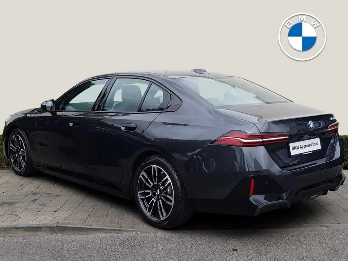 BMW 5-Series 530e M Sport - Image 2