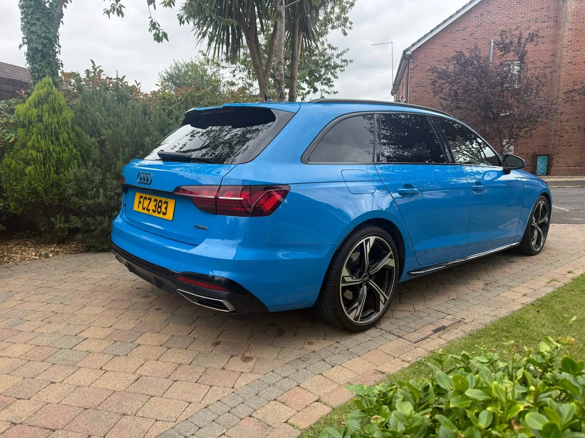 2022 Audi A4 TDI BLACK EDITION QUATTRO 205BHP AUTO - Image 4