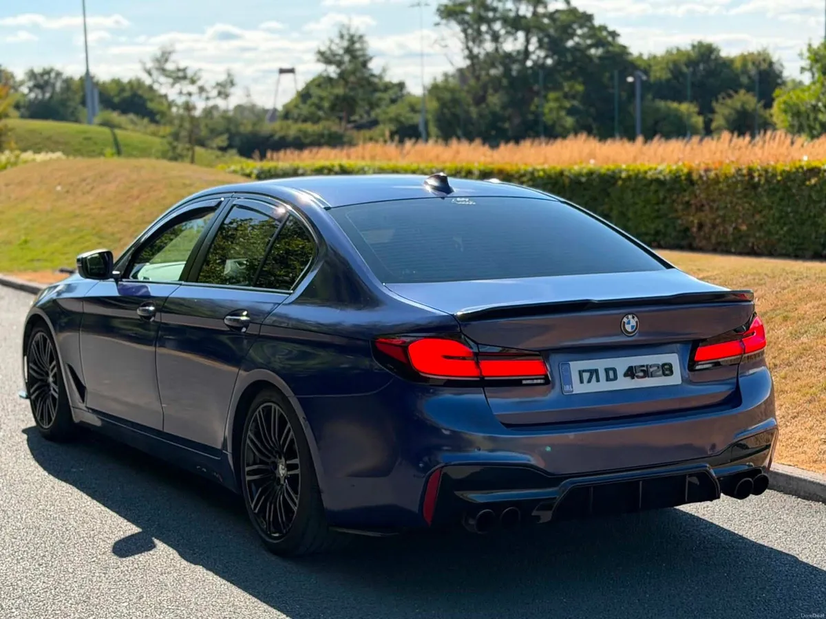 Bmw 520d G30 2017 - Image 4