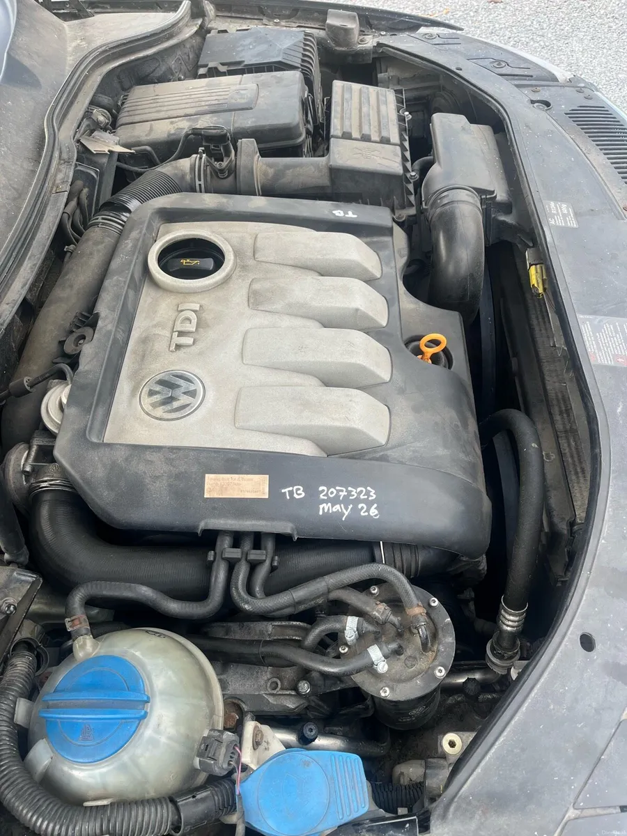 Volkswagen Passat - Image 5