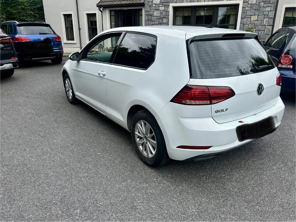 Volkswagen Golf 2018 Low mileage - Image 2