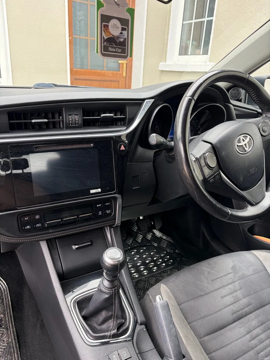 Toyota Auris - Image 5