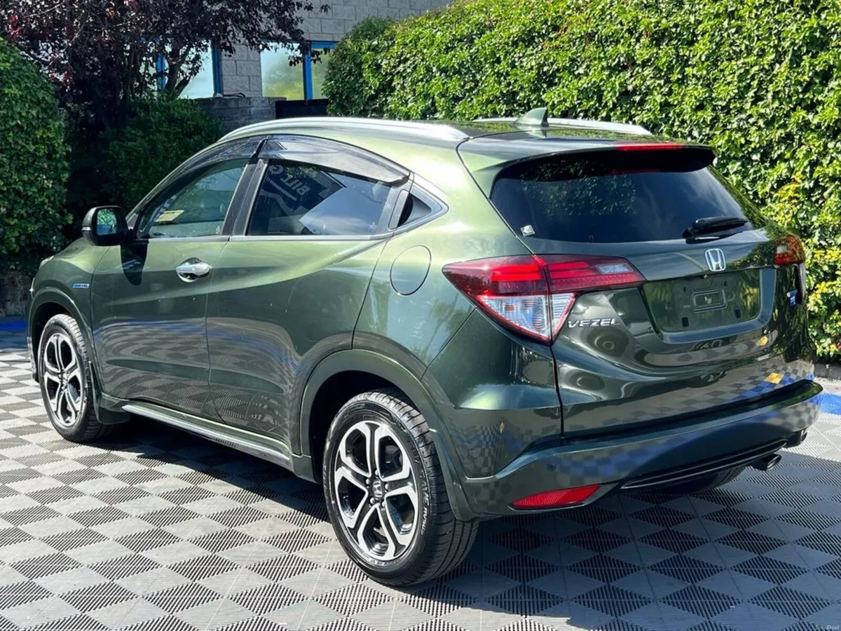 Honda Vezel 1.5 HYBRID AUTO // HALF LEATHER HEATED - Image 5