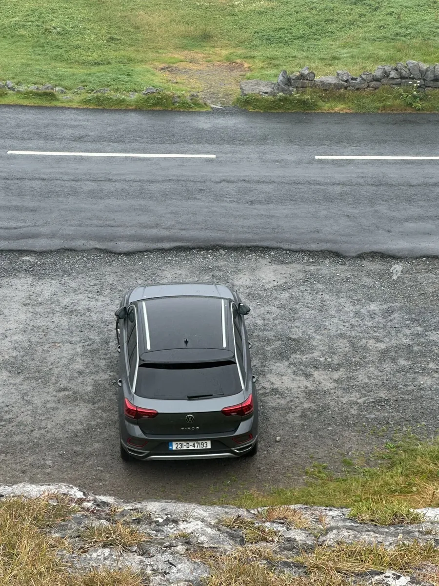 Volkswagen T-Roc 2023 - Image 2