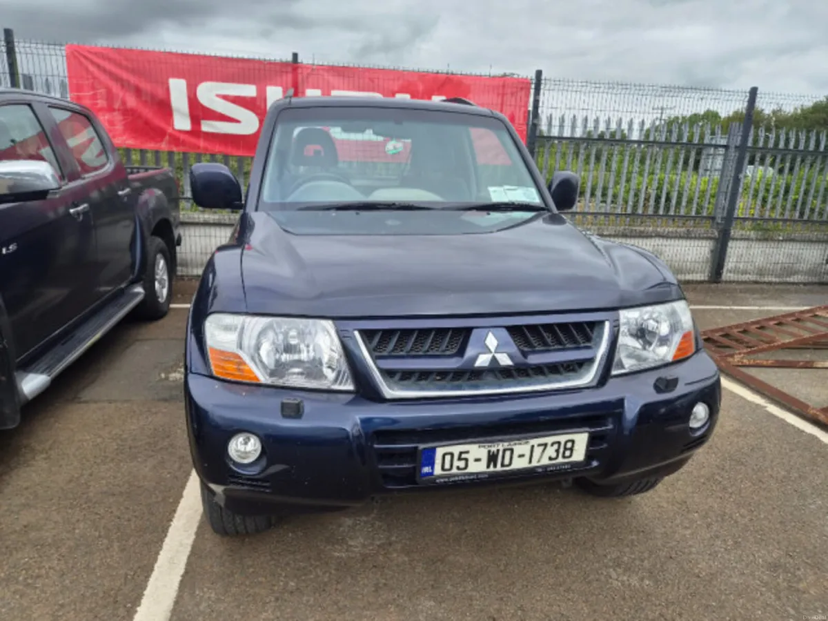 Mitsubishi Pajero 3.2 SWB 3DR - Image 2