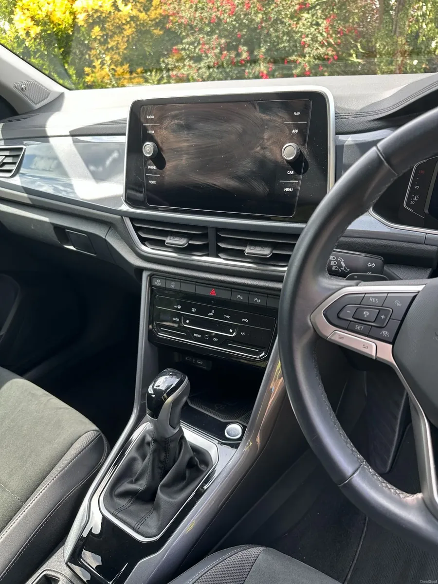 Volkswagen T-Roc 2023 - Image 4
