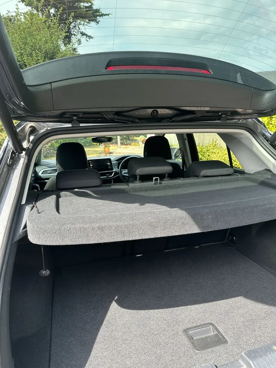 Volkswagen T-Roc 2023 - Image 5