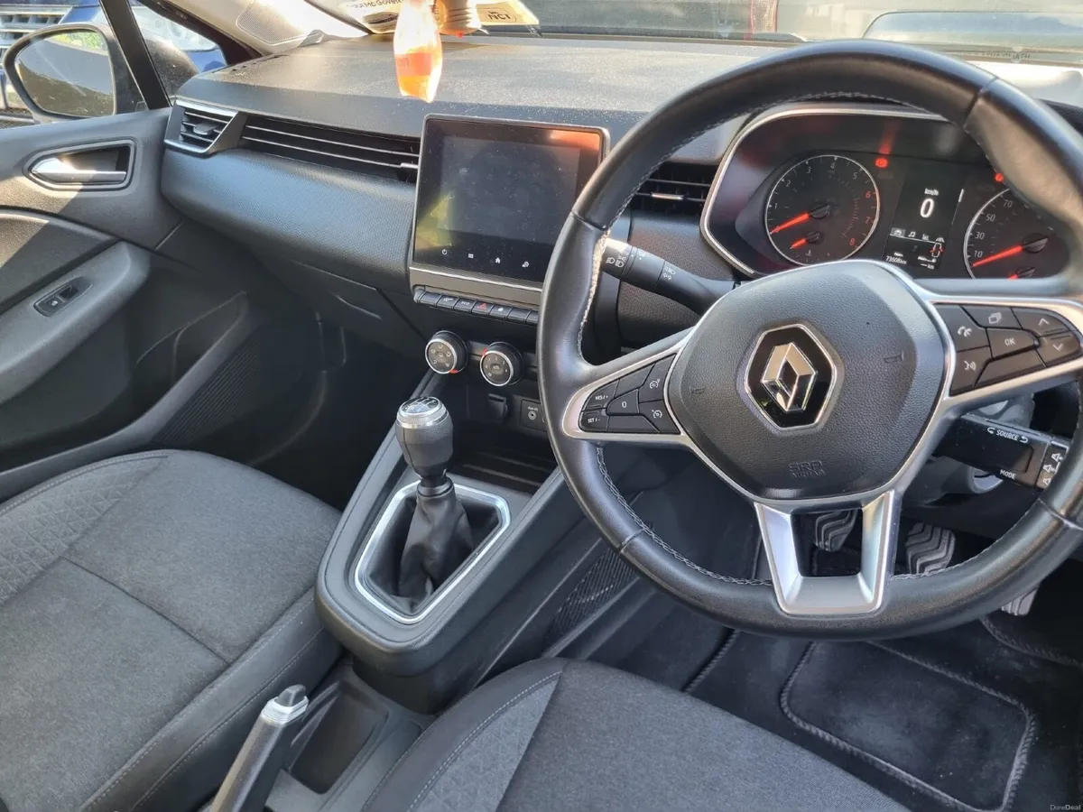 Renault Clio 2021 - Image 2