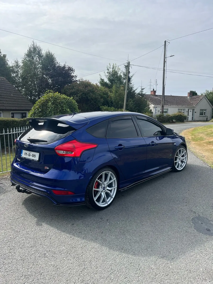 2017 Ford Focus St Line 1.5 Diesel - Image 4