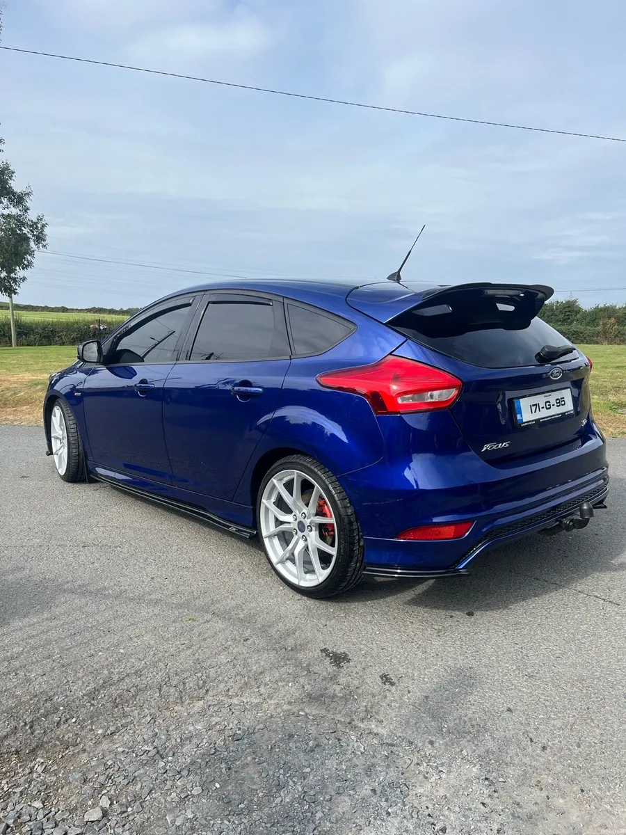 2017 Ford Focus St Line 1.5 Diesel - Image 3