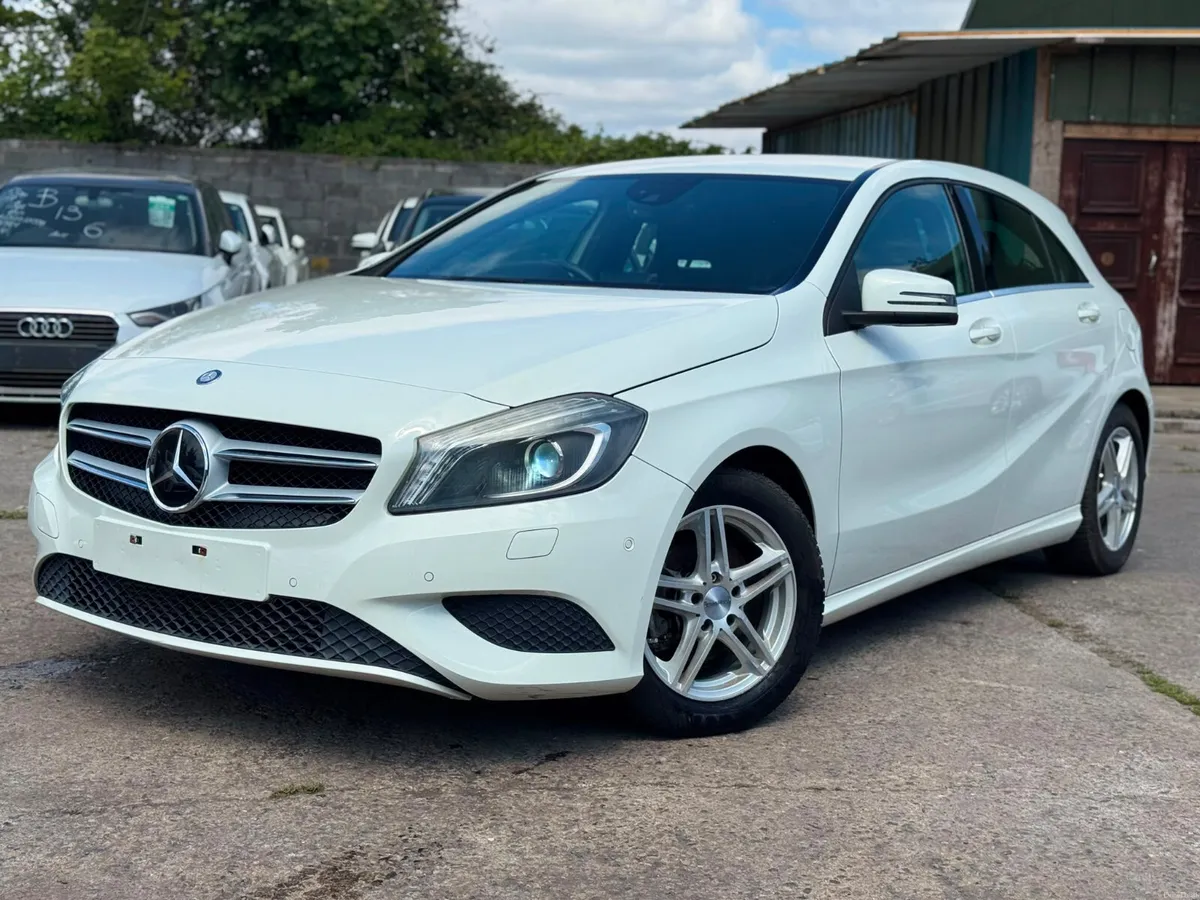 MERCEDES A180 1.6L Petrol Auto 2014 38000KM 2 KEYS - Image 2