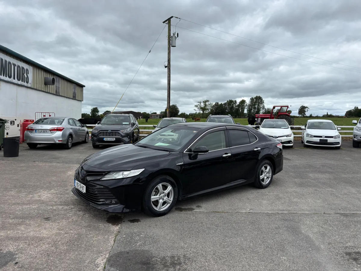 Toyota Camry 2019 - Image 6
