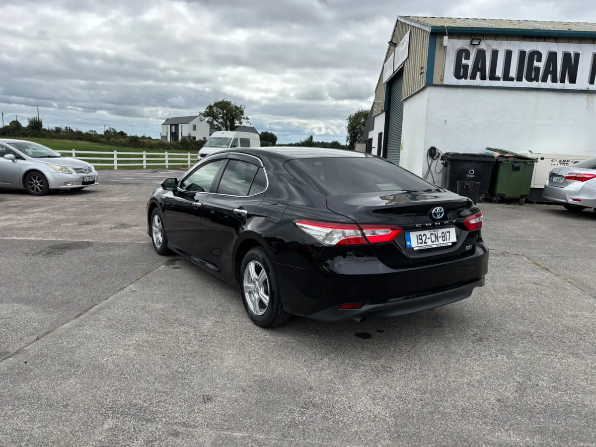 Toyota Camry 2019 - Image 5
