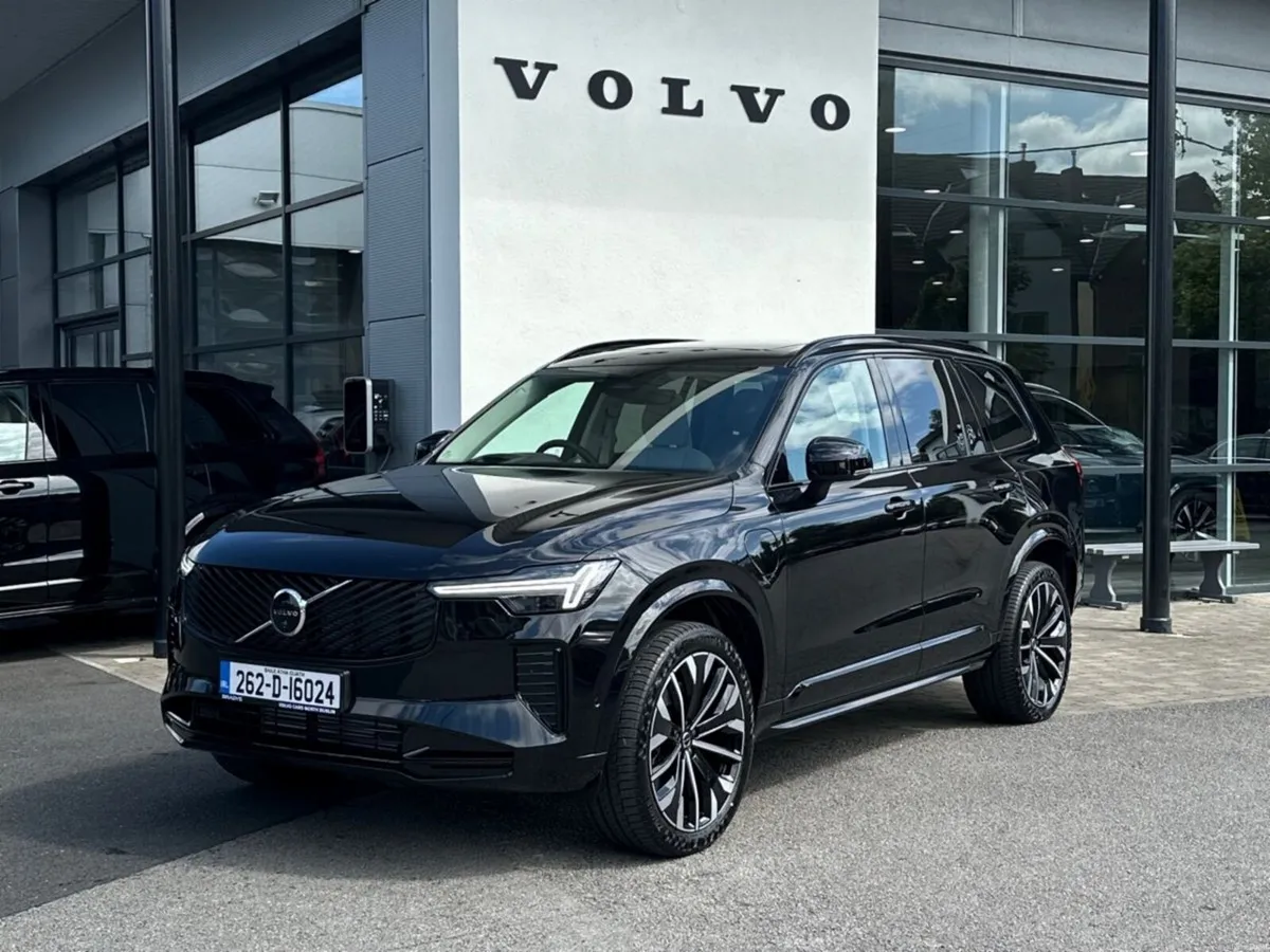 Volvo XC90 XC90 T8 ULTRA Dark AWD PHEV--Front Seat - Image 1