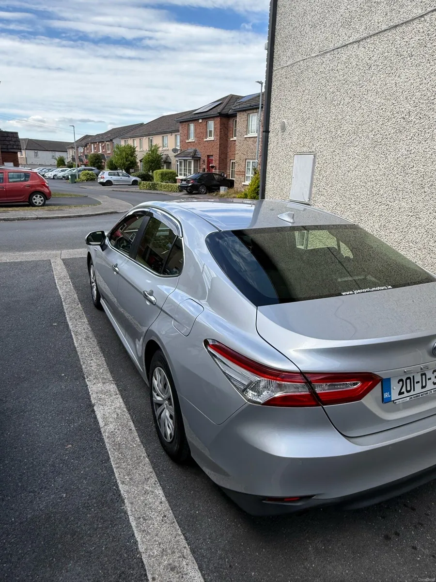 Toyota Camry - Image 3