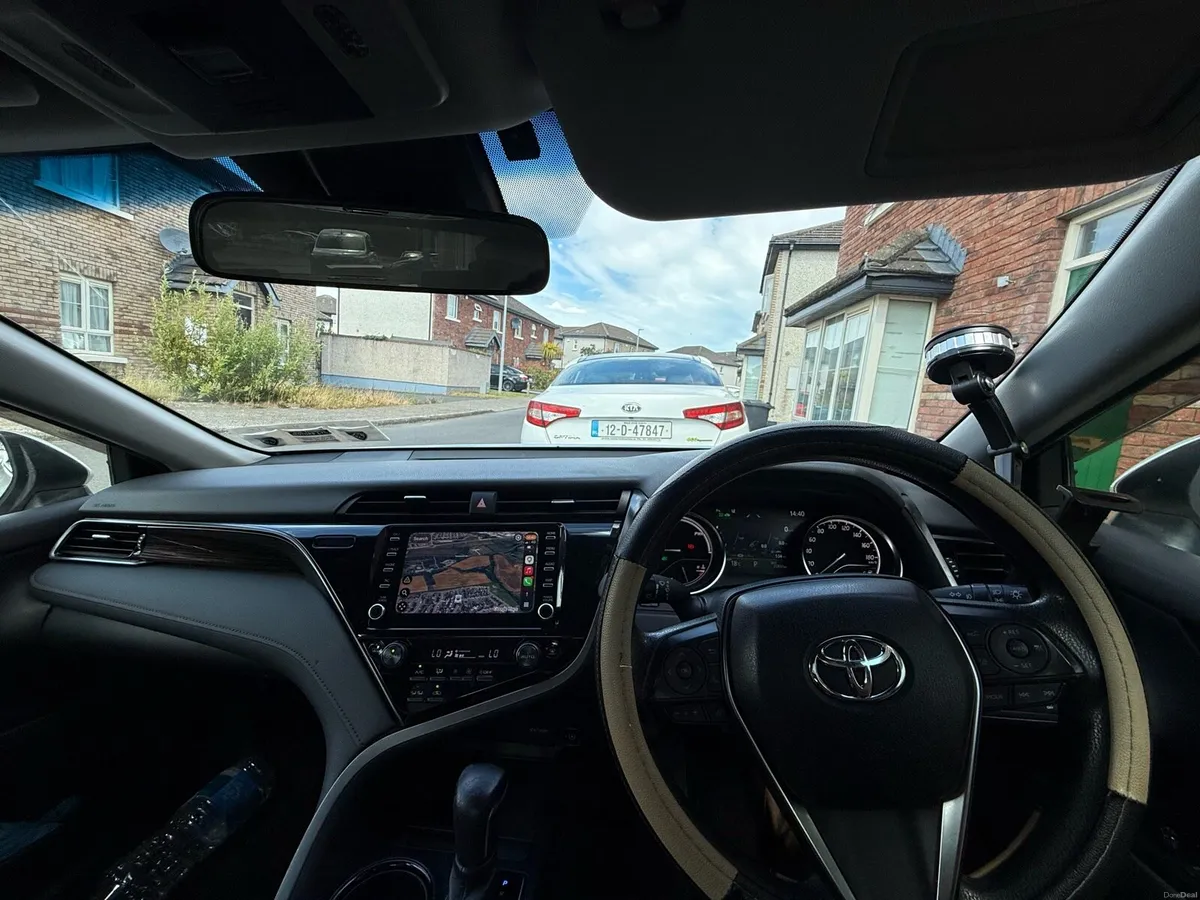 Toyota Camry - Image 5