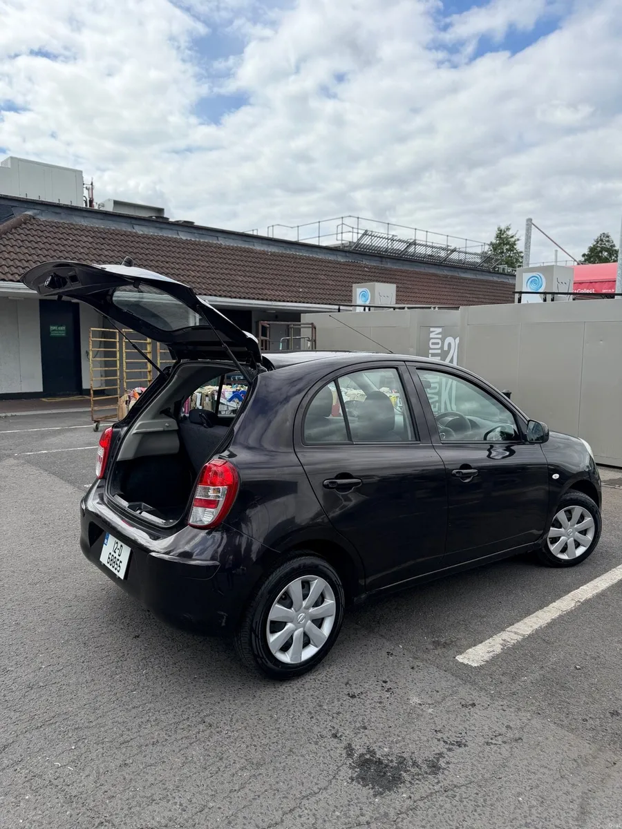 Nissan March ( Micra ) / Only 73,000 km / Automati - Image 4