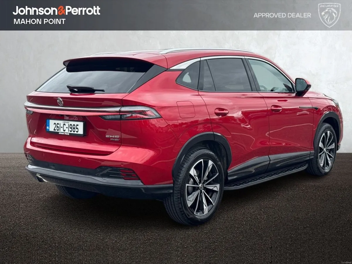 MG HS EXCLUSIVE TOP SPEC PLUG IN HYBRID - Image 2
