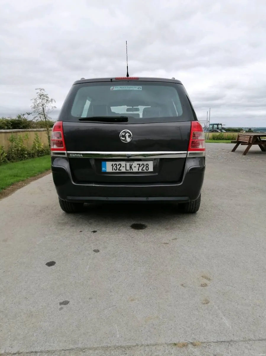 Car - Image 3