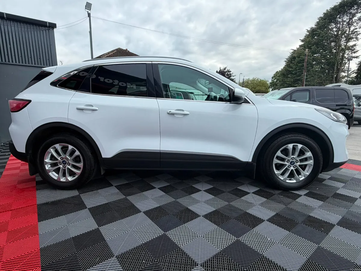 (211) Ford Kuga Titanium//CarPlay//Sensors - Image 5