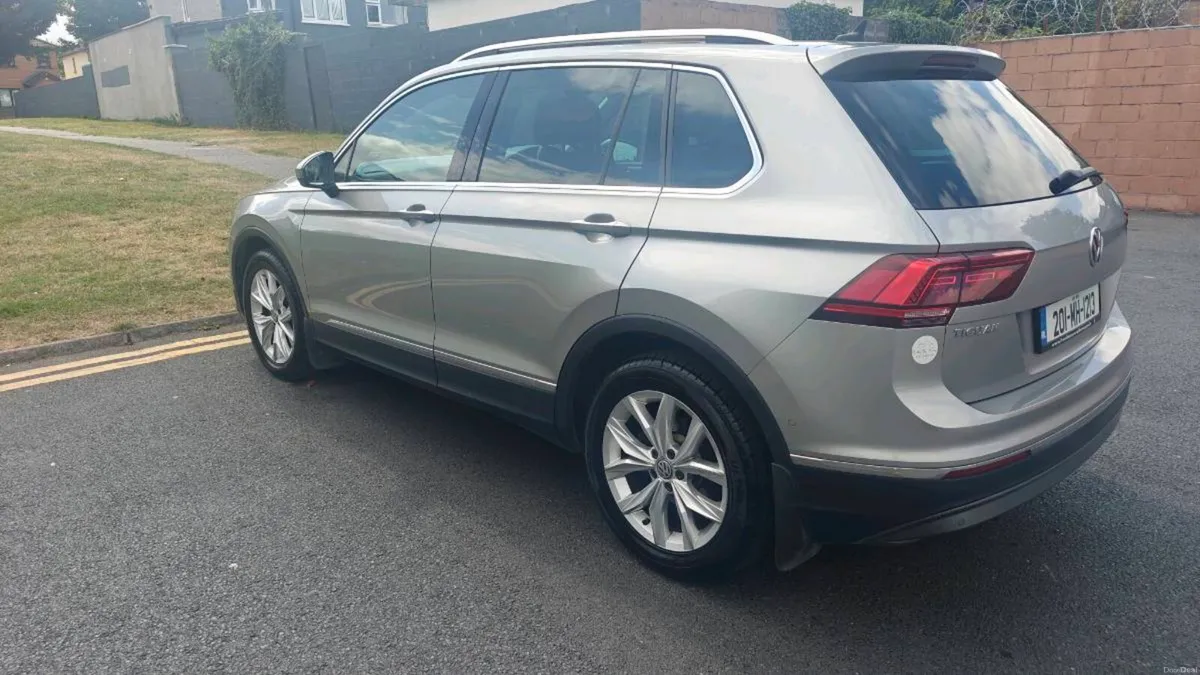 Volkswagen Tiguan Highline 2.0 manual - Image 3