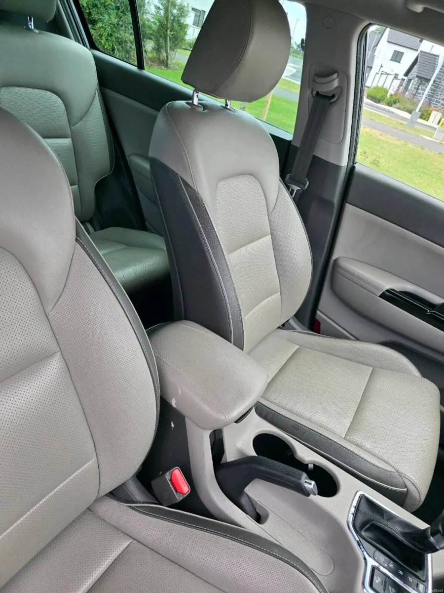 KIA SPORTAGE 2017 Panoramic roof Automatic - Image 6