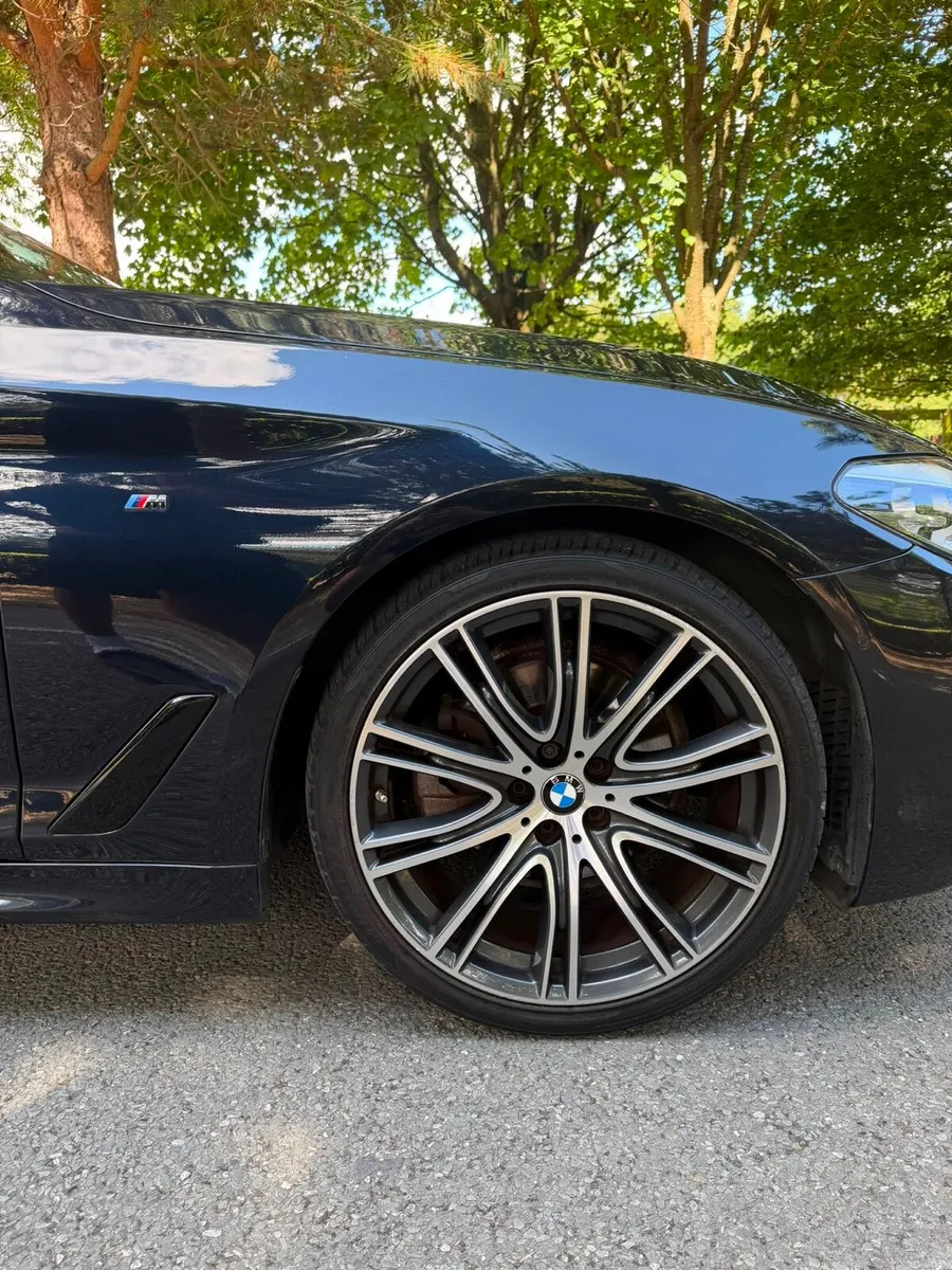 2017 BMW 5 Series 520d M Sport - Image 4