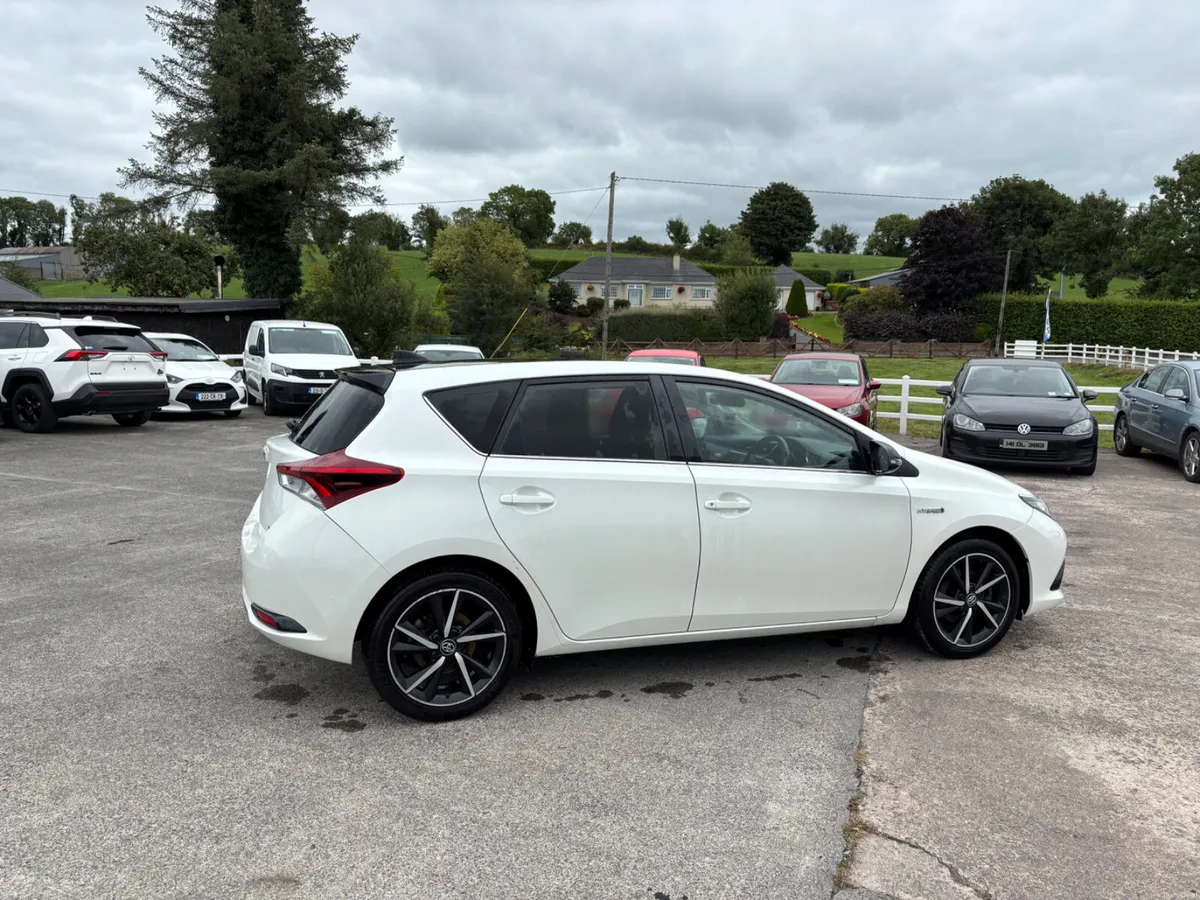 Toyota Auris 2018 - Image 5
