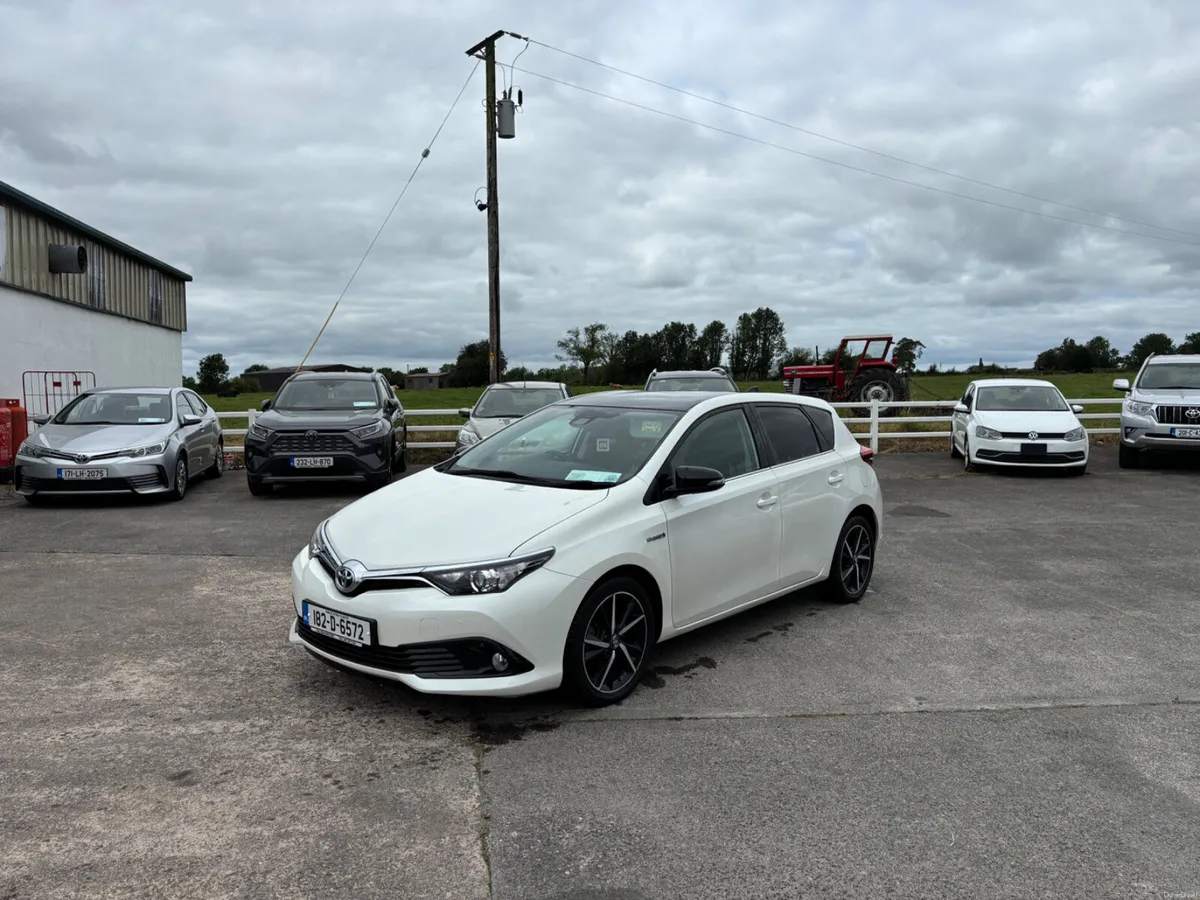 Toyota Auris 2018 - Image 2