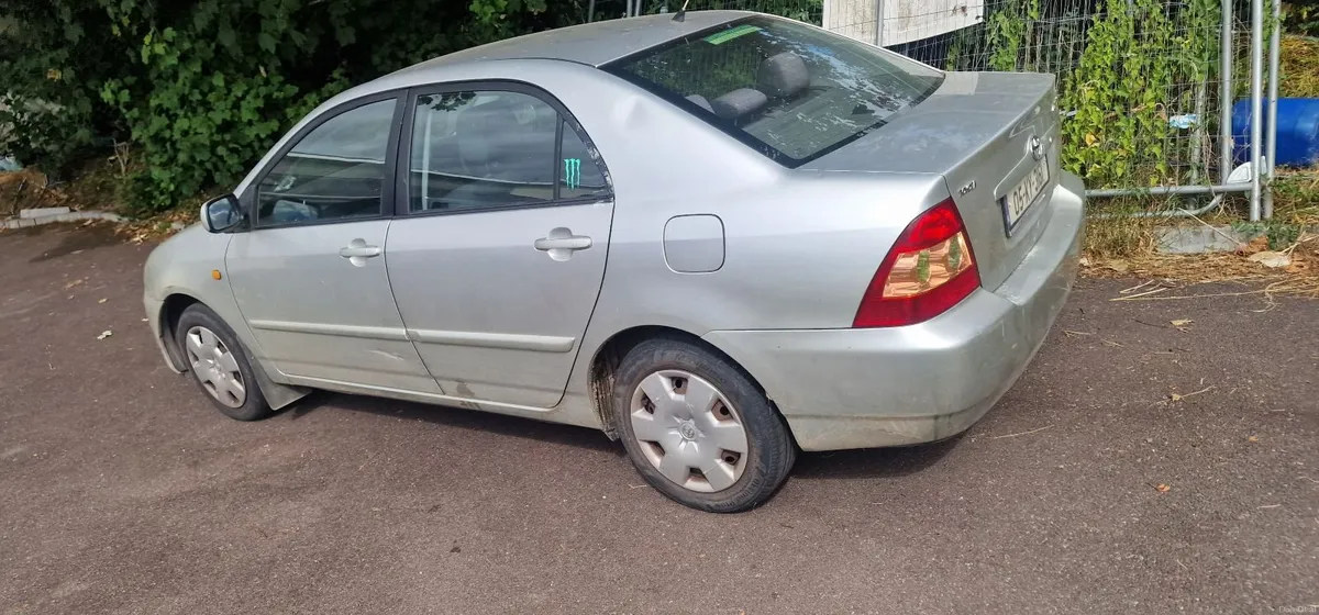 Toyota Corolla 2005 - Image 1