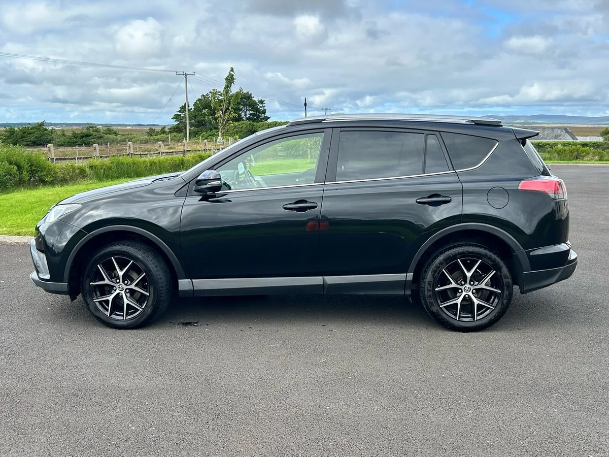 Toyota RAV4 2.0 D4D SOL - Image 6
