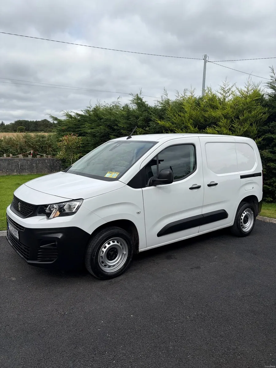 232 Peugoet Partner - High Spec - Image 2