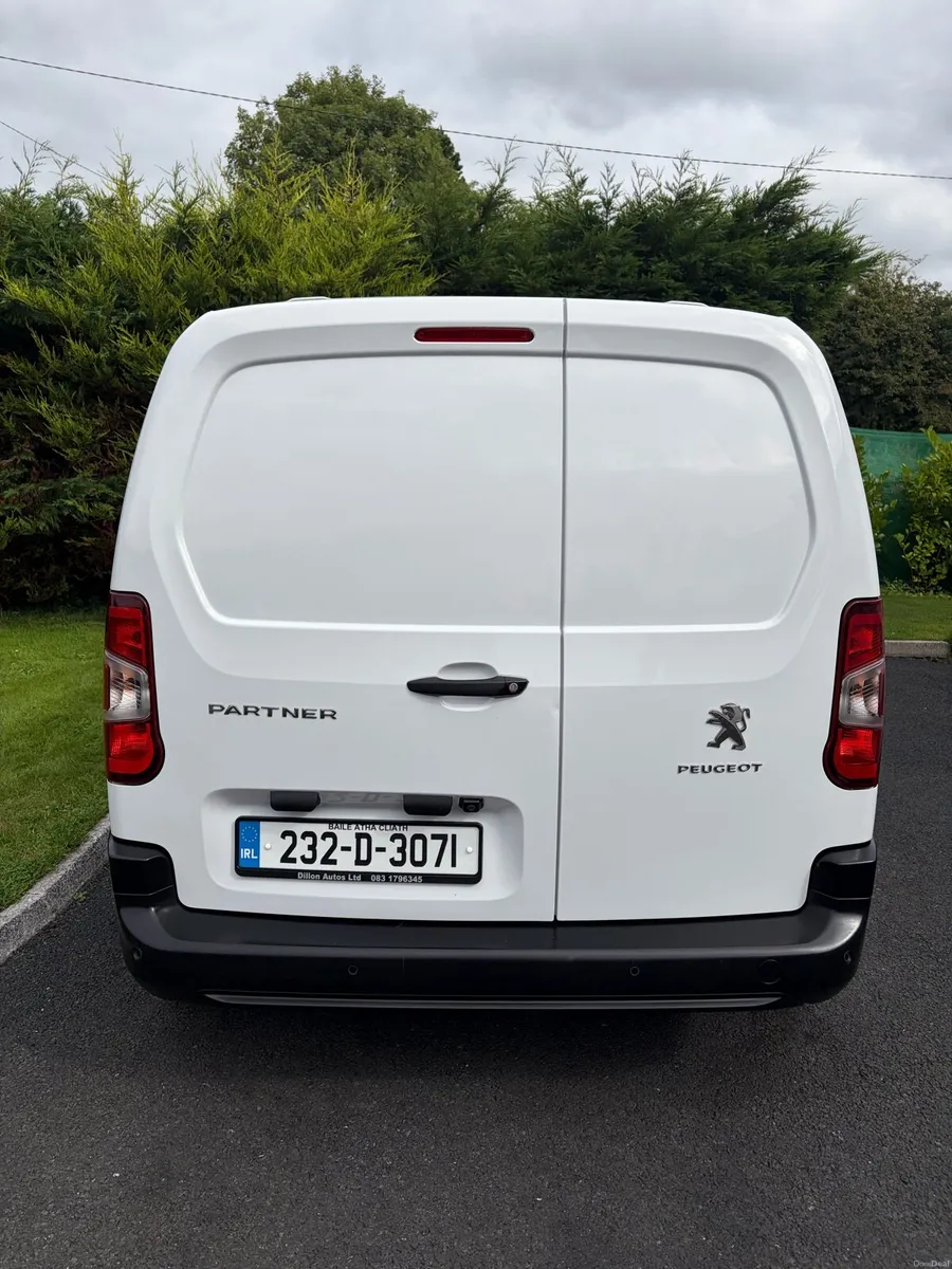 232 Peugoet Partner - High Spec - Image 6