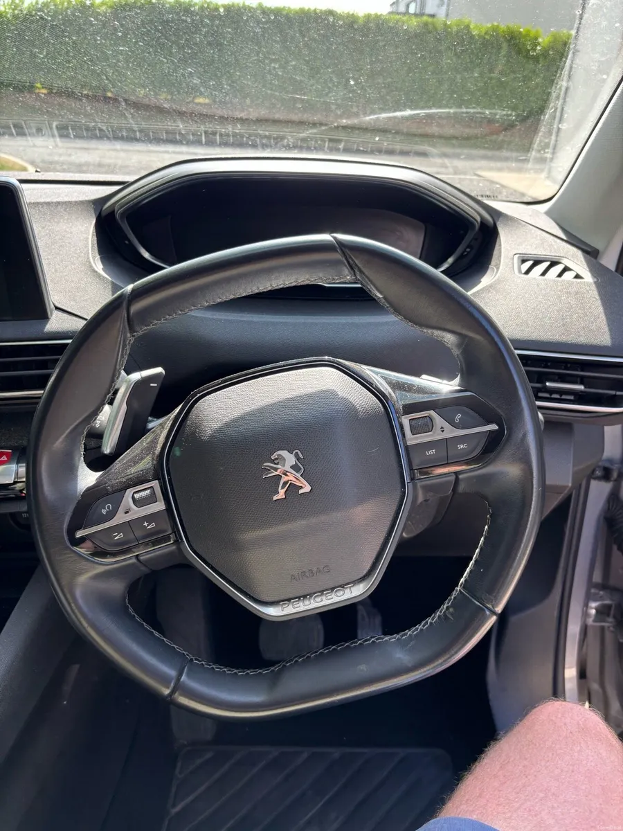Peugeot 5008 Allure *New NCT* - Image 3