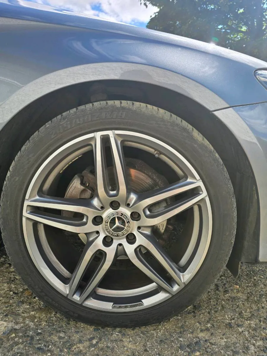 Mercedes  Benz E220d - Image 6