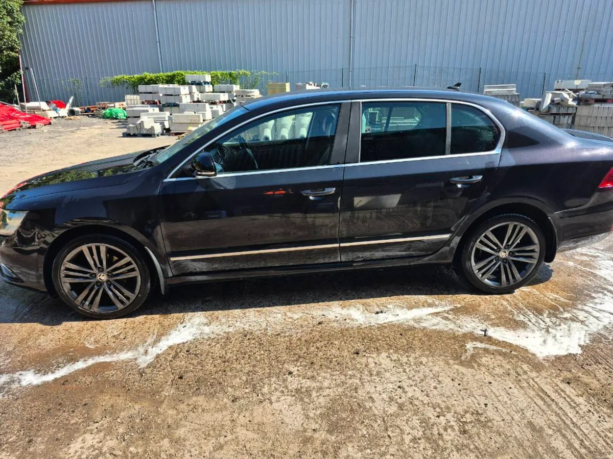 2015 Skoda Superb- Low Mileage 130k - Image 3