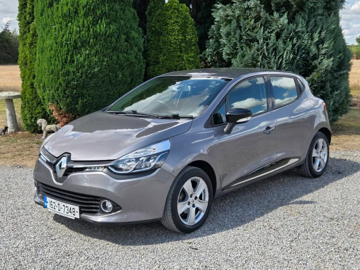 Very Low Mileage Renault Clio 1.2 Dynamique - Image 2