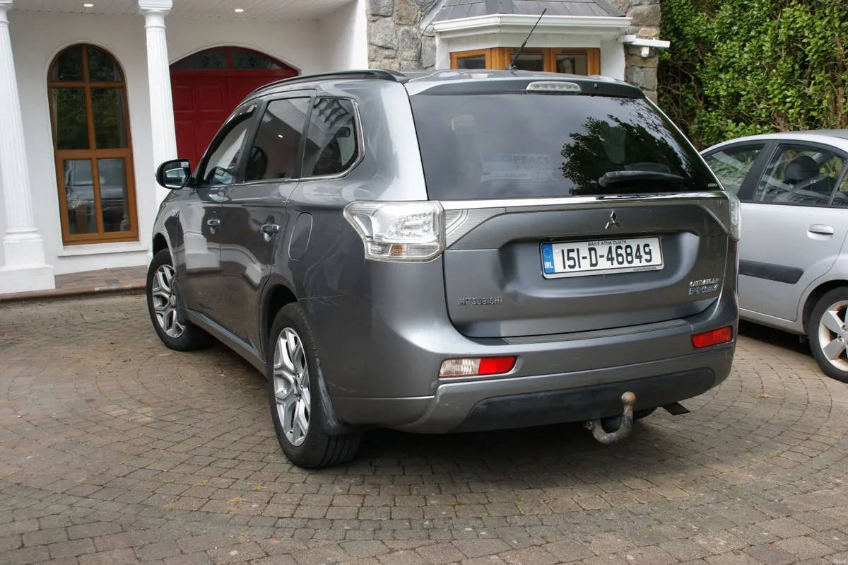 Mitsubishi Outlander 2015 - Image 3