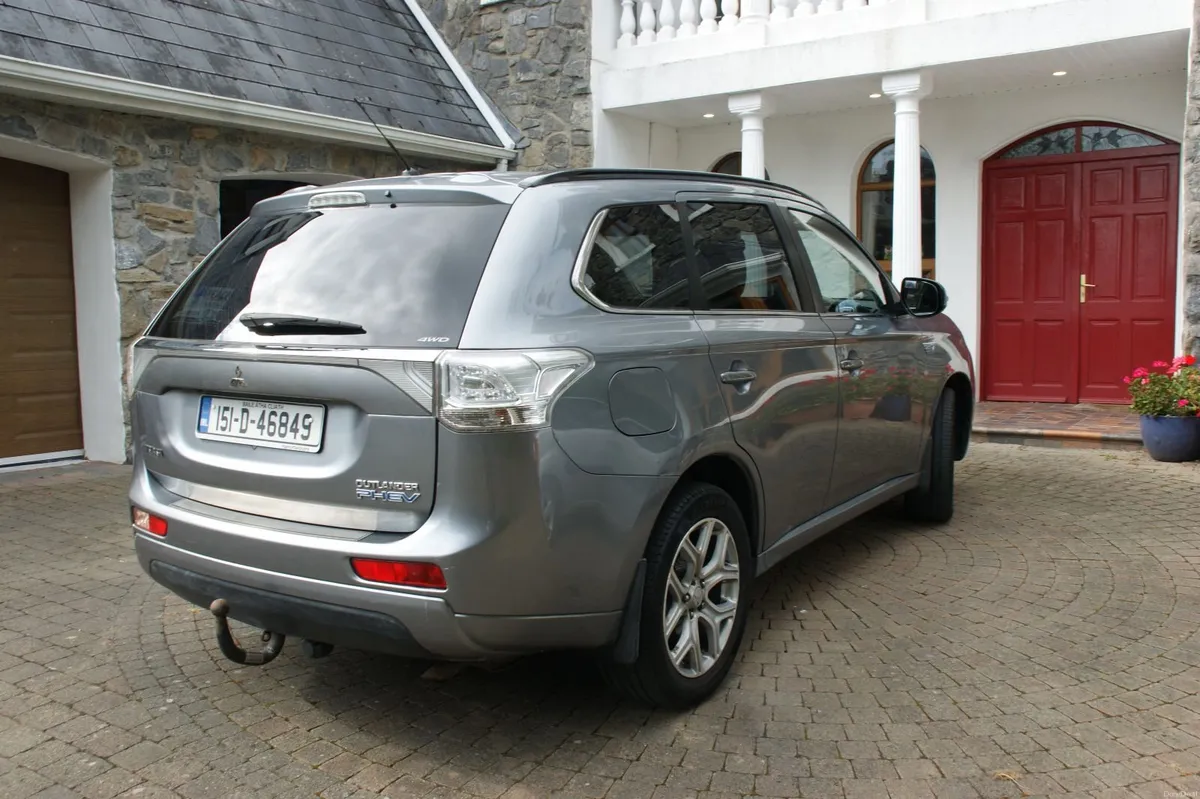 Mitsubishi Outlander 2015 - Image 4